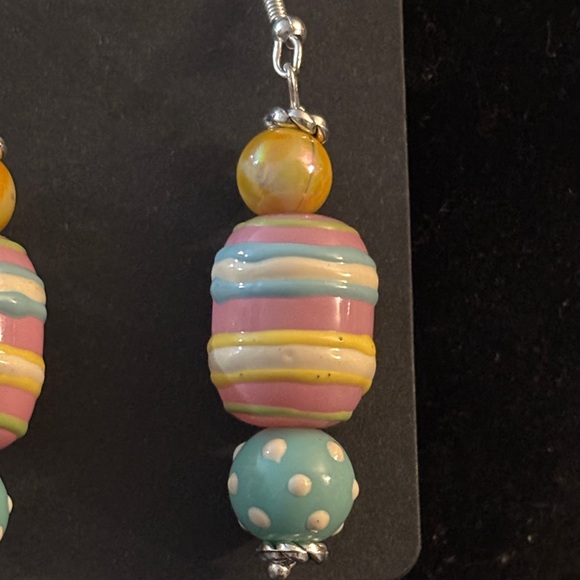 Handmade Multicolor Beaded Earrings - Picture 3 of 3